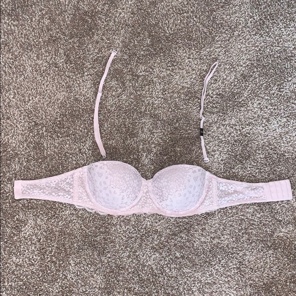 Blush Victoria Secret Bra w/ Straps